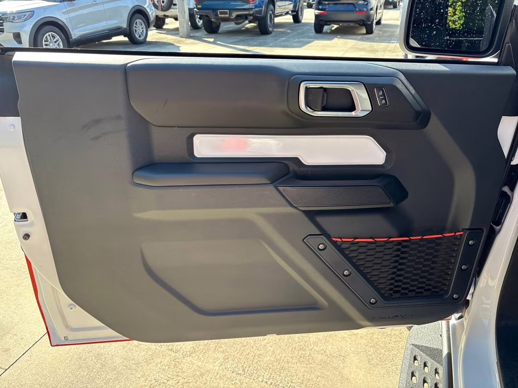 2025 Oxford White Ford Bronco Stroppe 4X4 SUV