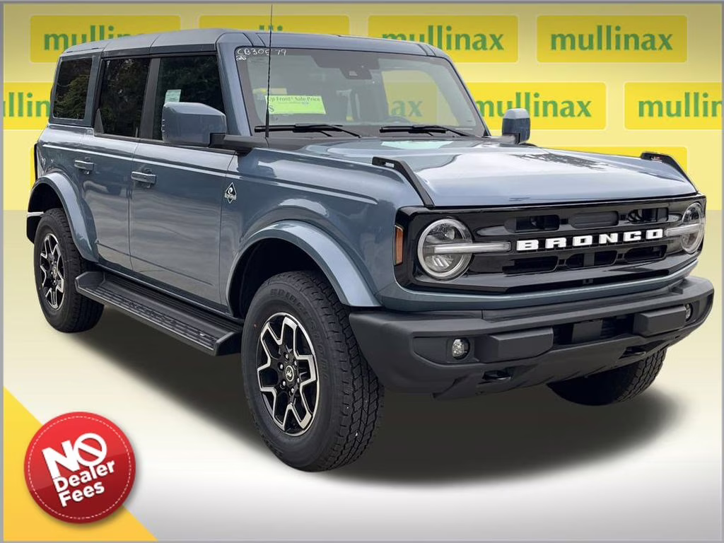 2025 Azure Gray Metallic Ford Bronco Outer Banks 4X4 SUV