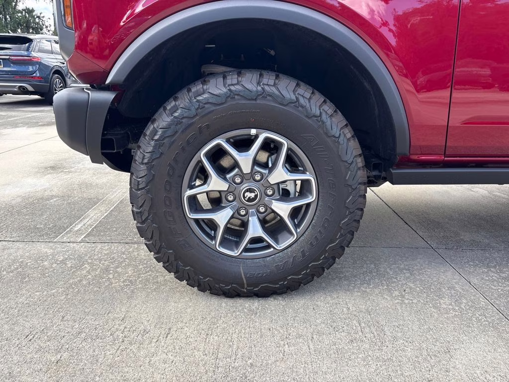 2025 Ruby Red Metallic Tinted Clearcoat Ford Bronco Badlands 4X4 SUV