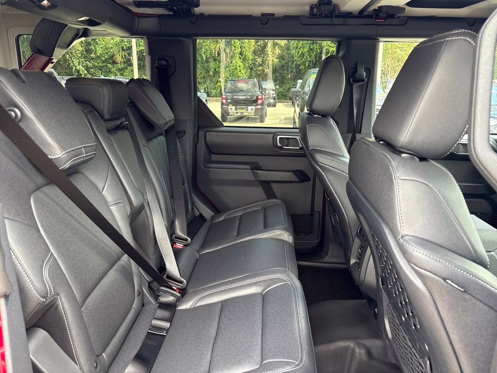 2025 Ruby Red Metallic Tinted Clearcoat Ford Bronco Badlands 4X4 SUV