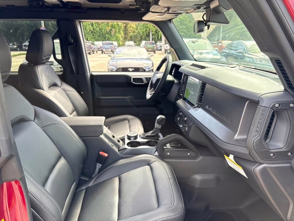 2025 Ruby Red Metallic Tinted Clearcoat Ford Bronco Badlands 4X4 SUV