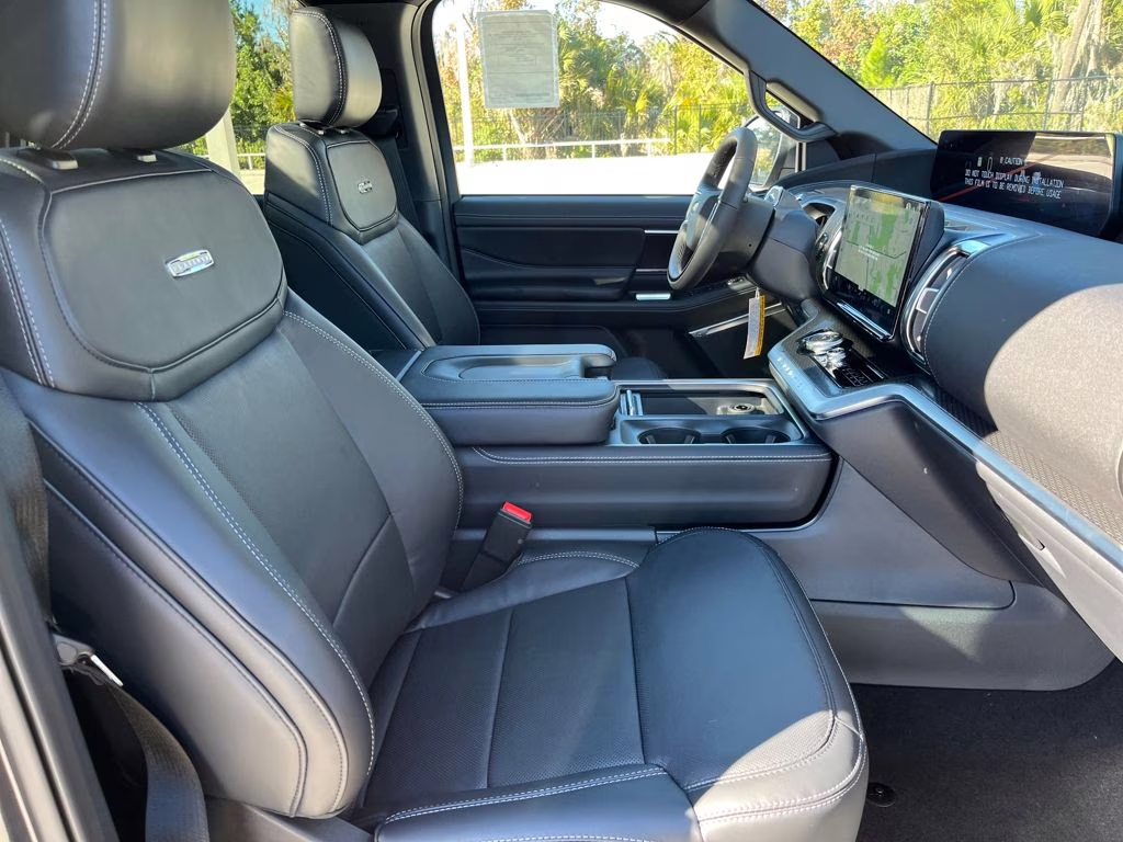 2025 Dark Matter Gray Metallic Ford Expedition Platinum 4X4 SUV