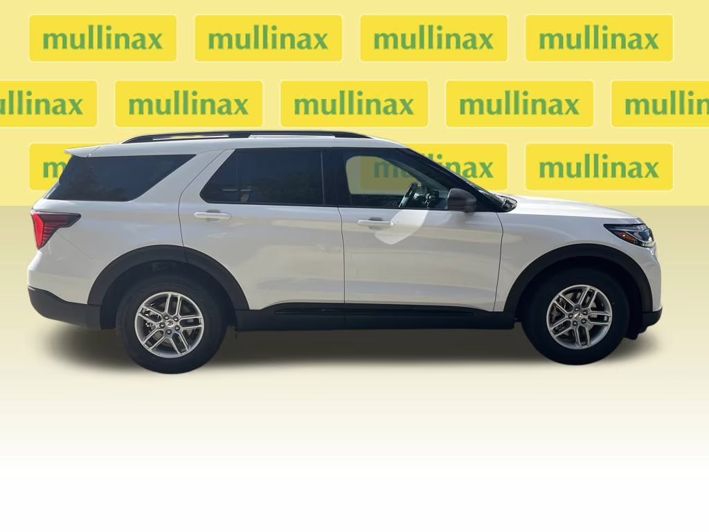 2026 Star White Metallic Tri-Coat Ford Explorer Active RWD SUV