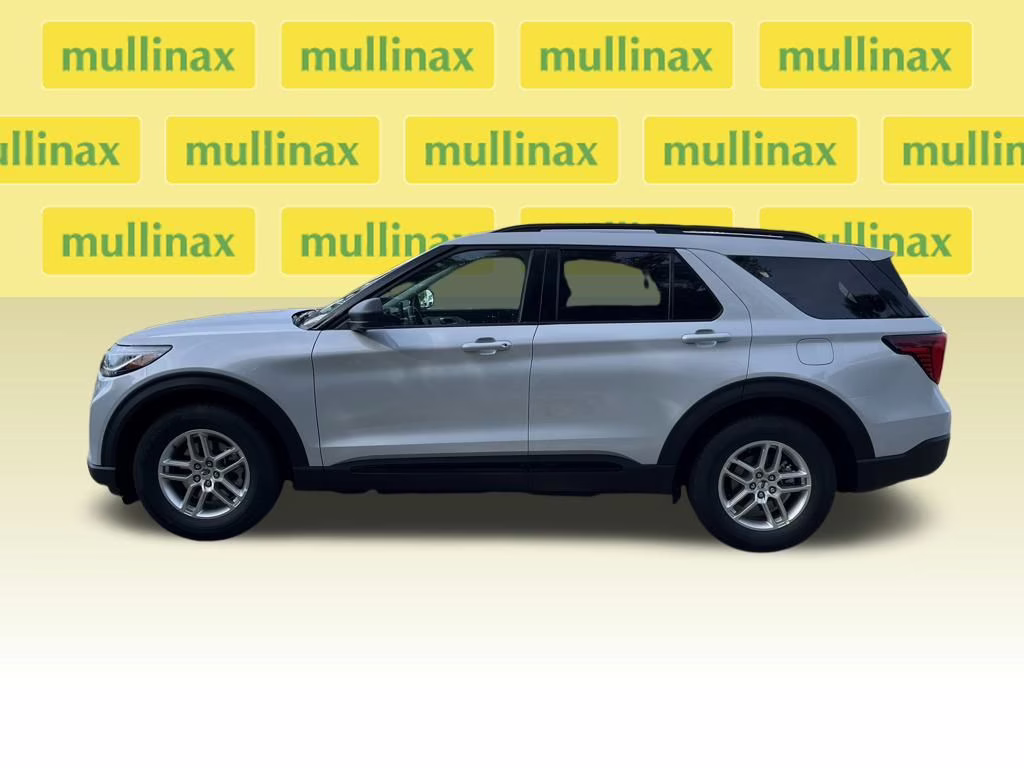 2026 Space White Metallic Ford Explorer Active RWD SUV