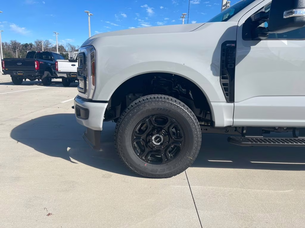2026 Avalanche Ford Super Duty F-250 SRW XL 4X4 Truck