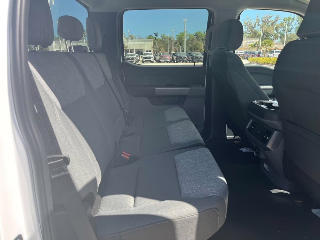 2026 Oxford White Ford Super Duty F-250 SRW XLT 4X4 Truck