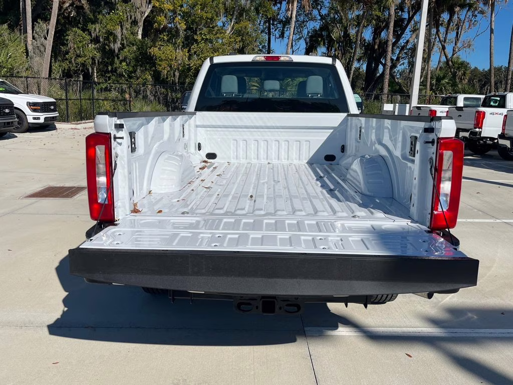 2026 Oxford White Ford Super Duty F-250 SRW XL 4X4 Truck