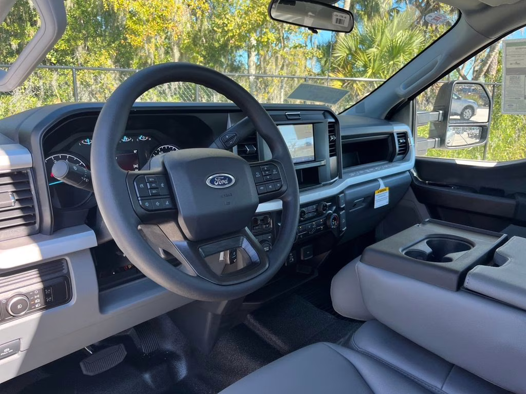 2026 Oxford White Ford Super Duty F-250 SRW XL 4X4 Truck