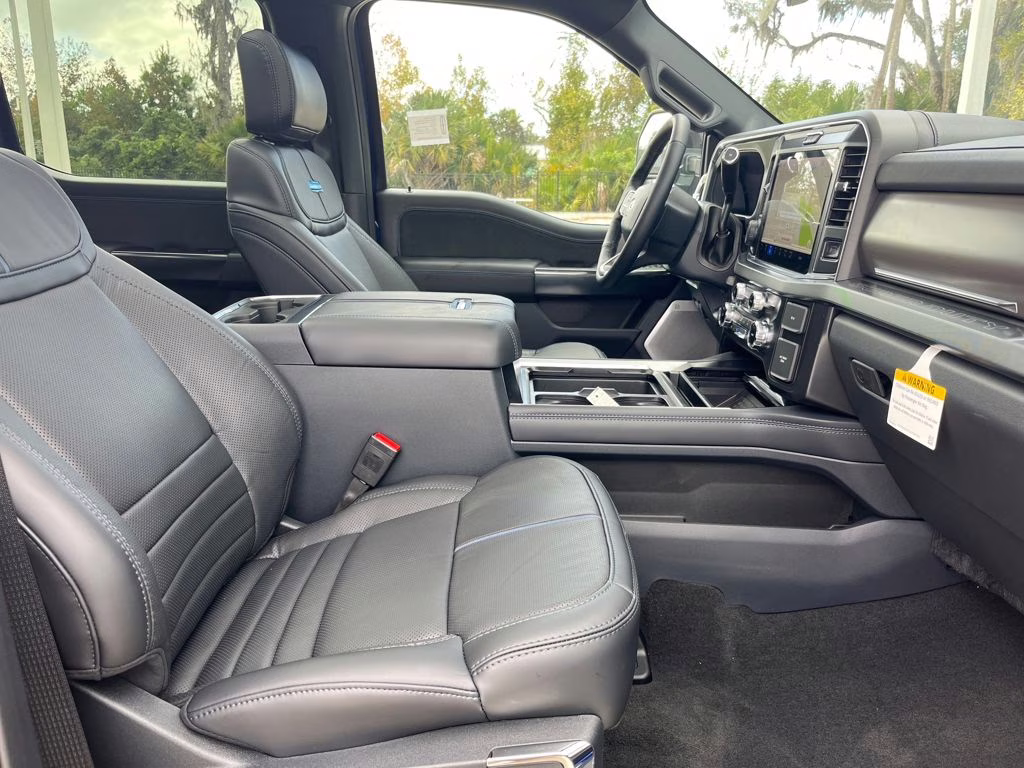 2026 Blue Metallic Ford Super Duty F-250 SRW Platinum 4X4 Truck