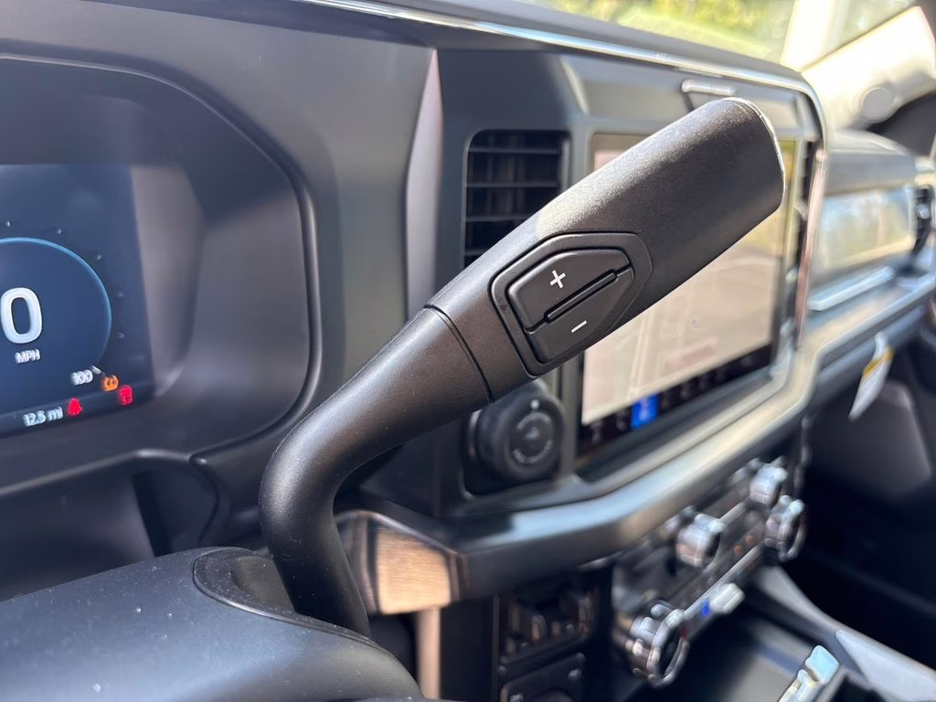 2025 Black Metallic Ford Super Duty F-250 SRW Lariat 4X4 Truck