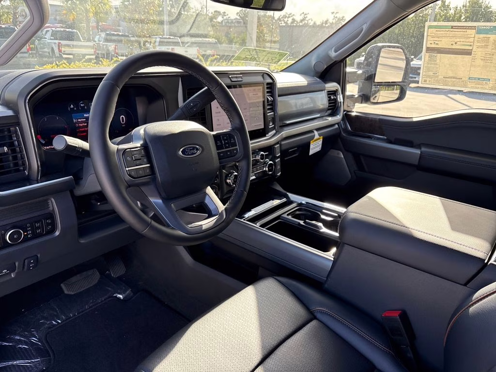 2025 Black Metallic Ford Super Duty F-250 SRW Lariat 4X4 Truck