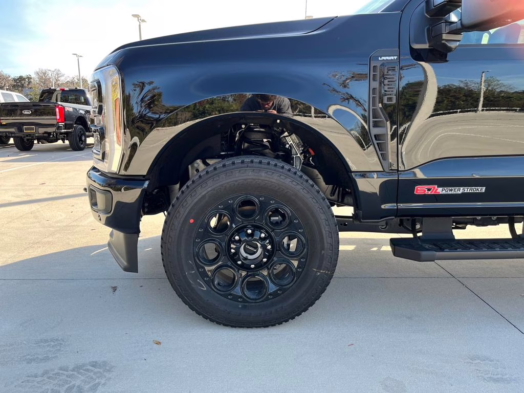 2026 Agate Black Metallic Ford Super Duty F-250 SRW Lariat 4X4 Truck