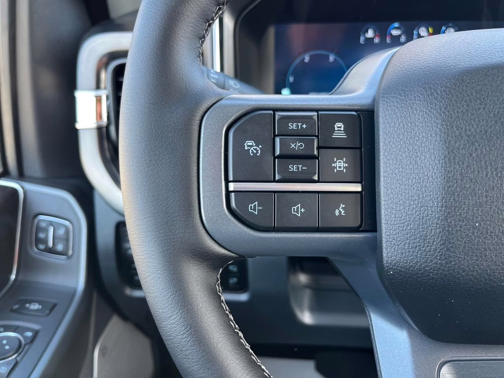 2026 Agate Black Metallic Ford Super Duty F-250 SRW Lariat 4X4 Truck