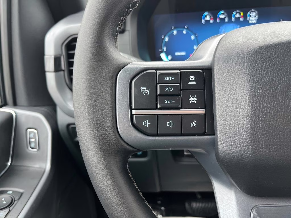 2026 Avalanche Ford F-150 XLT RWD Truck