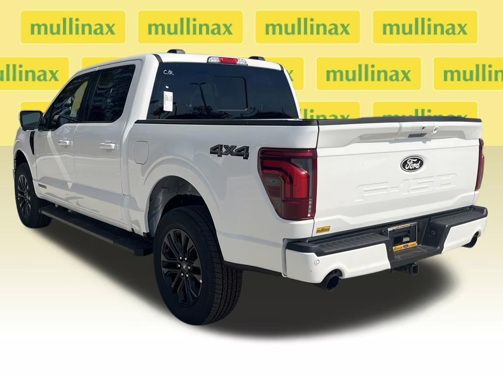 2025 Star White Metallic Tri-Coat Ford F-150 Lariat 4X4 Truck