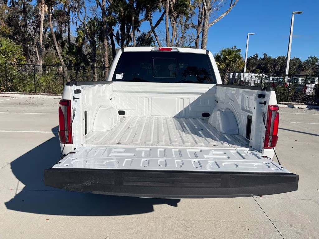 2026 Star White Metallic Tri-Coat Ford F-150 Lariat 4X4 Truck