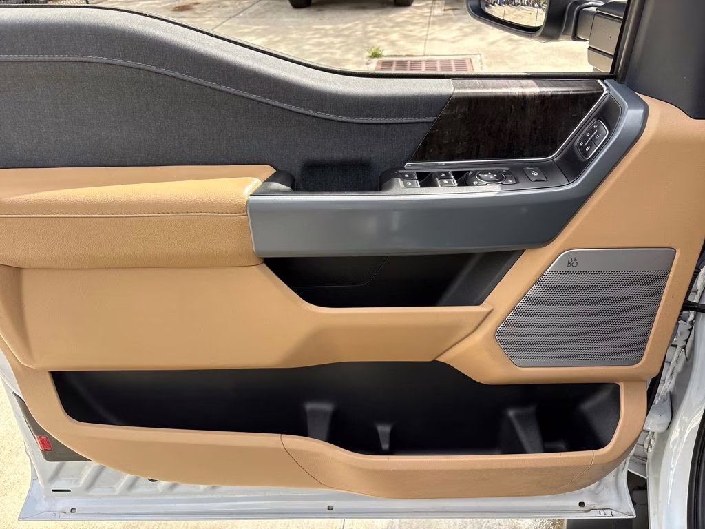 2022 White Metallic Ford F-150 Lariat 4X4 Truck