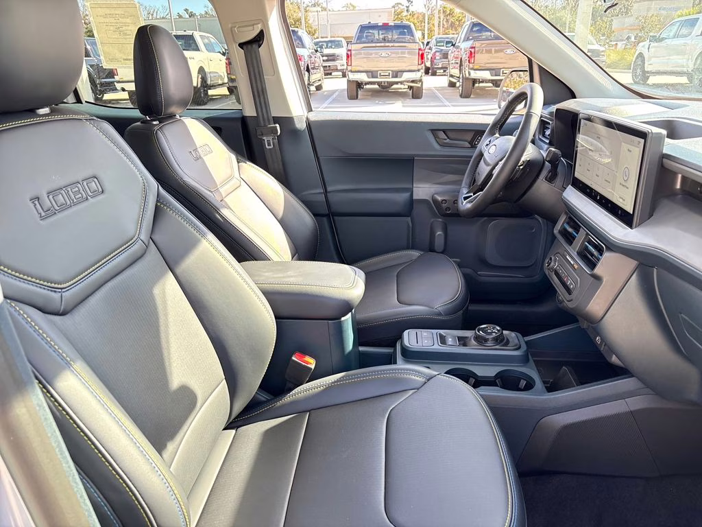 2026 Space White Metallic Ford Maverick Lobo Standard AWD Truck