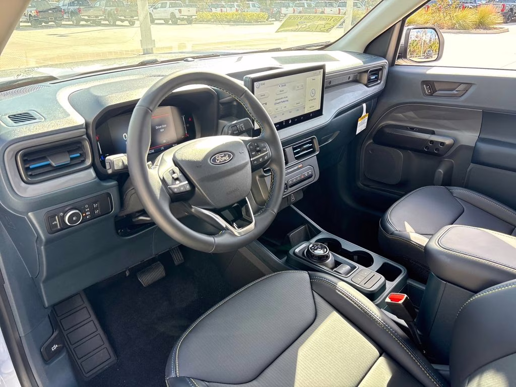 2026 Space White Metallic Ford Maverick Lobo Standard AWD Truck