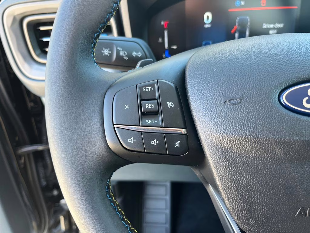 2026 Shadow Black Ford Maverick Lobo Standard AWD Truck