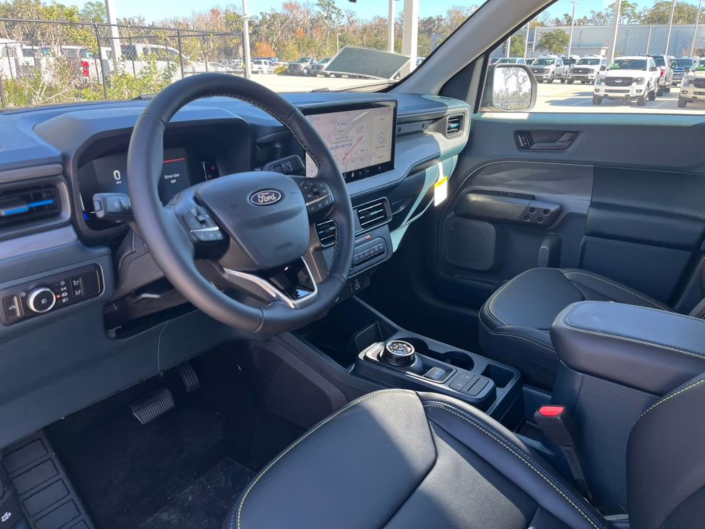 2026 Shadow Black Ford Maverick Lobo Standard AWD Truck