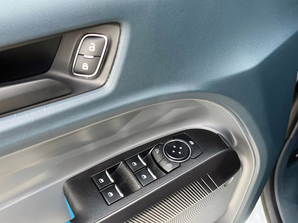 2026 Space White Metallic Ford Maverick Lobo Standard AWD Truck