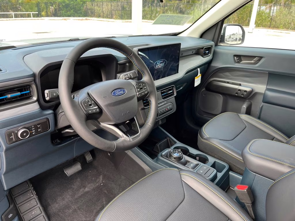 2026 Space White Metallic Ford Maverick Lobo Standard AWD Truck