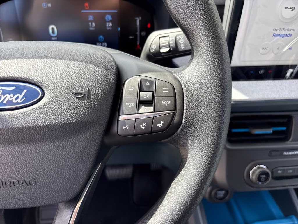 2025 Space White Metallic Ford Maverick XLT AWD Truck