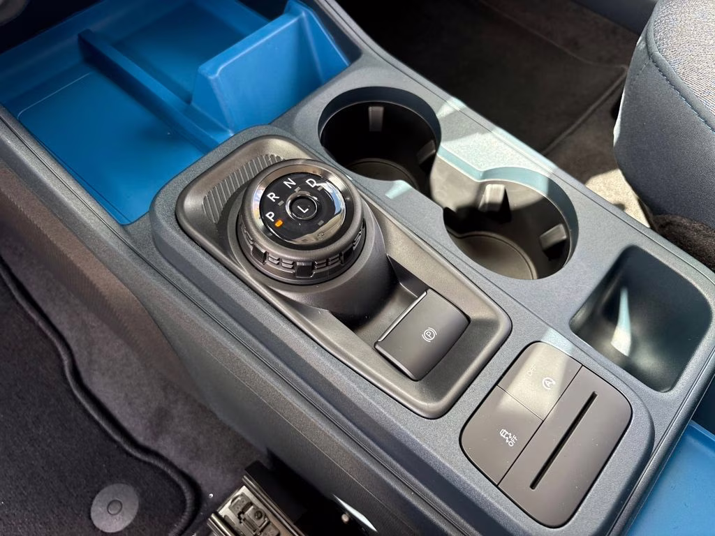 2025 Space White Metallic Ford Maverick XLT AWD Truck