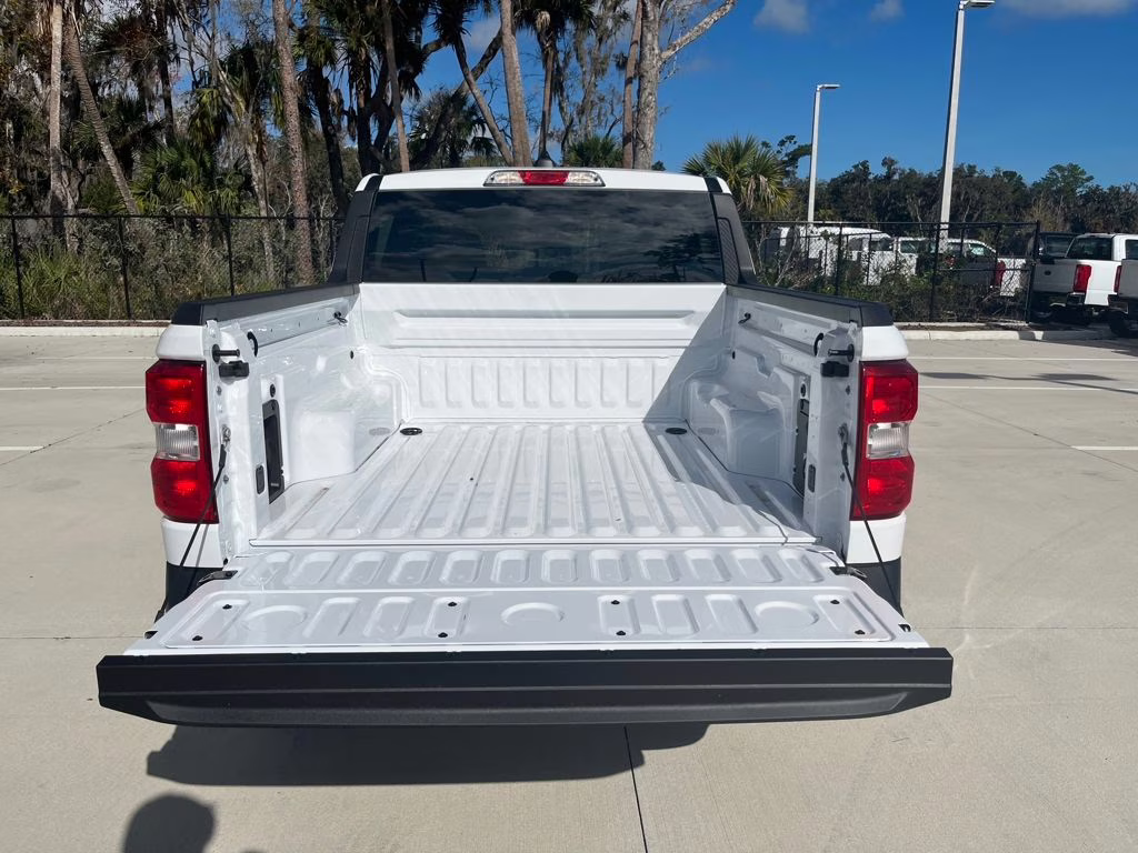 2026 Oxford White Ford Maverick XLT AWD Truck