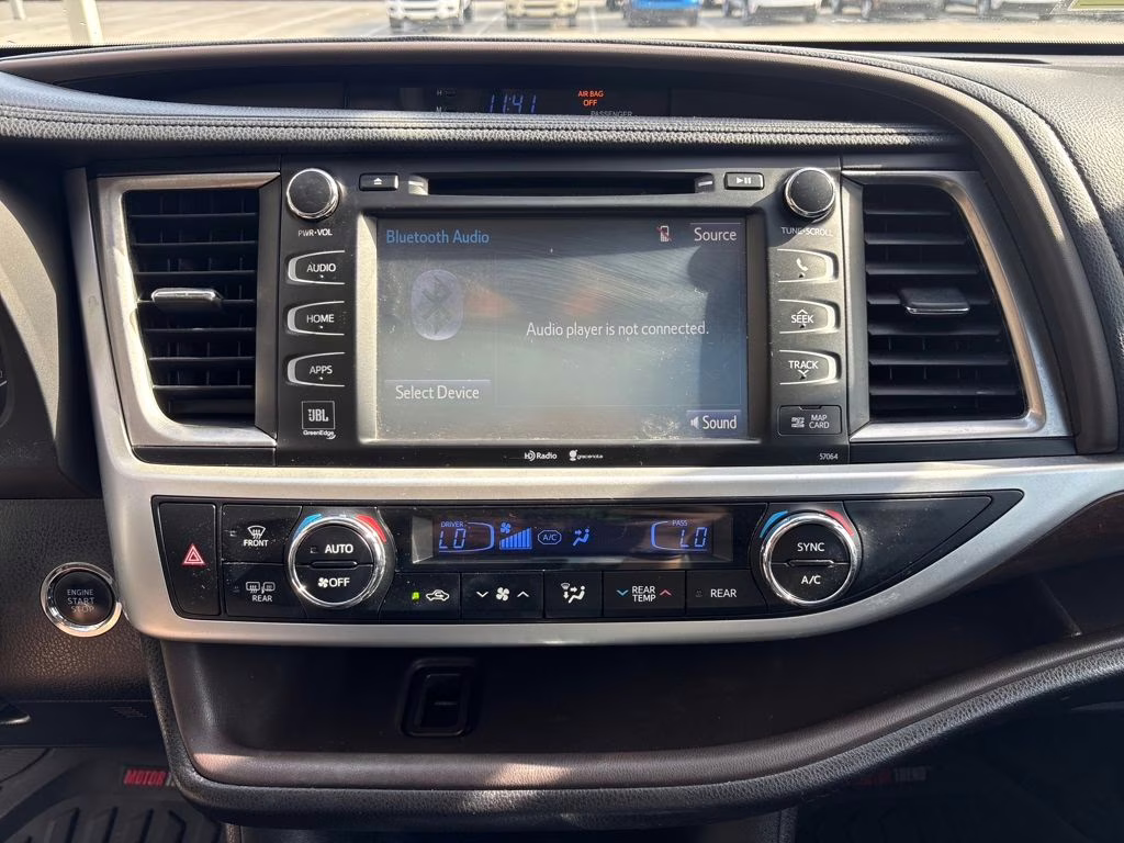 2015 Silver Sky Metallic Toyota Highlander Limited FWD SUV