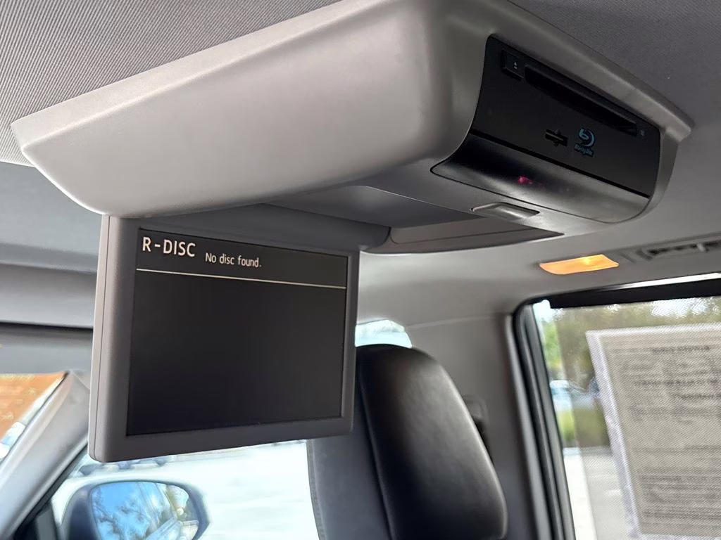 2015 Silver Sky Metallic Toyota Highlander Limited FWD SUV