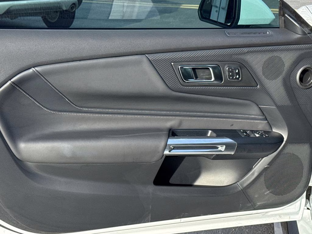 2025 Oxford White Ford Mustang GT Premium RWD Coupe