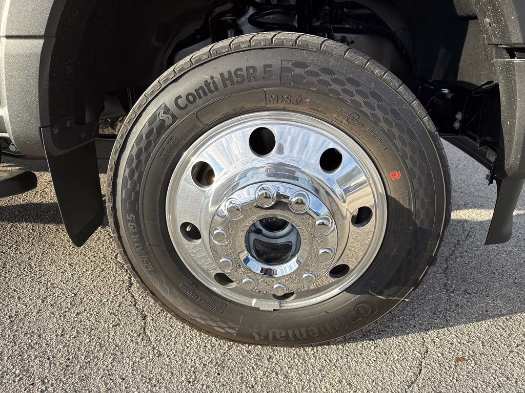 2026 Carbonized Gray Metallic Ford Super Duty F-550 DRW Lariat 4X4 Chassis