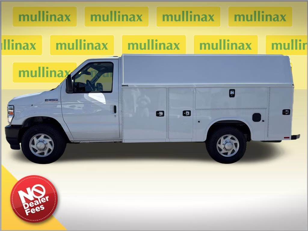 2026 Oxford White Ford E-350SD Base RWD Truck