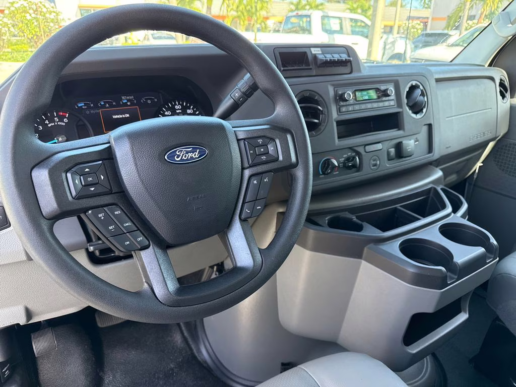 2026 Oxford White Ford E-350SD Base RWD Truck