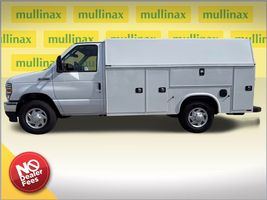 2026 Oxford White Ford E-350SD Base RWD Truck