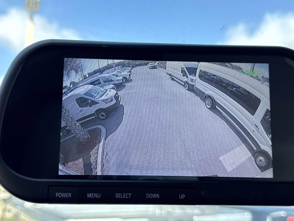 2025 Oxford White Ford E-450SD Base RWD Truck