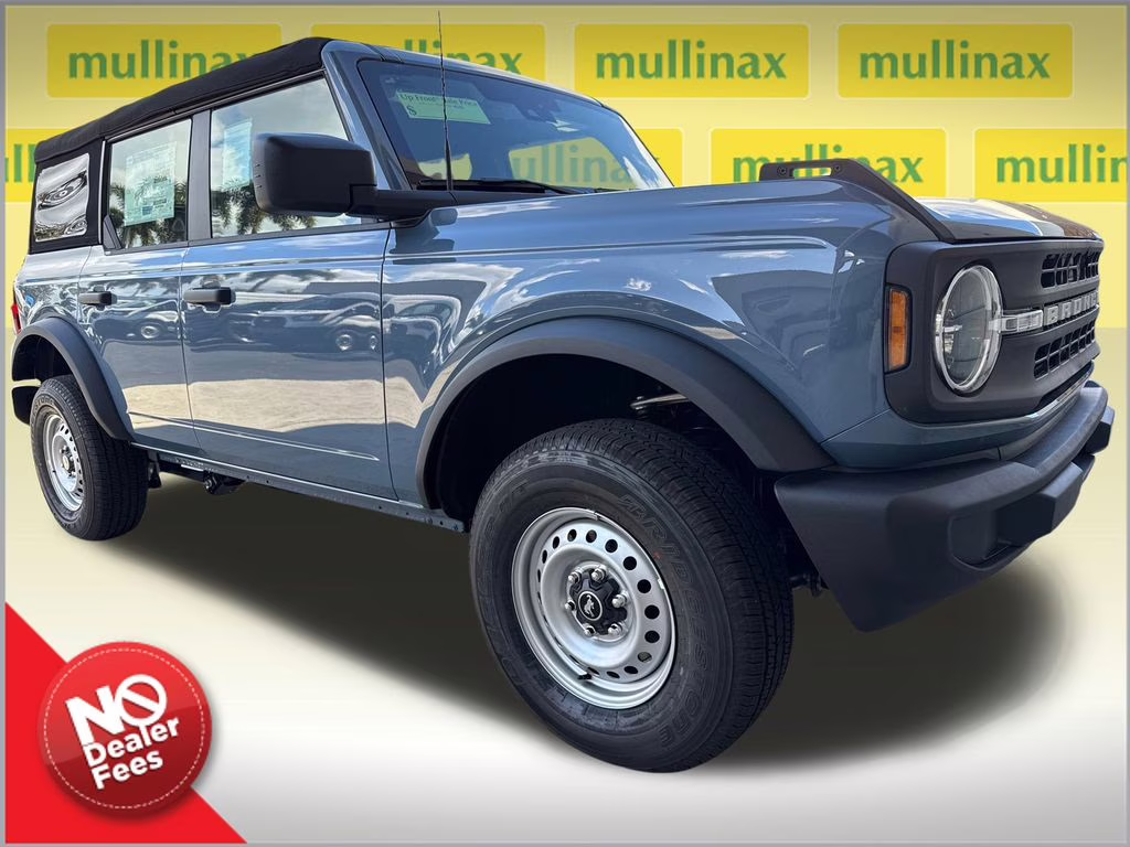 2025 Azure Gray Metallic Tri-Coat Ford Bronco Base 4X4 SUV