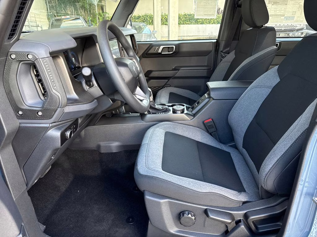 2025 Azure Gray Metallic Tri-Coat Ford Bronco Base 4X4 SUV