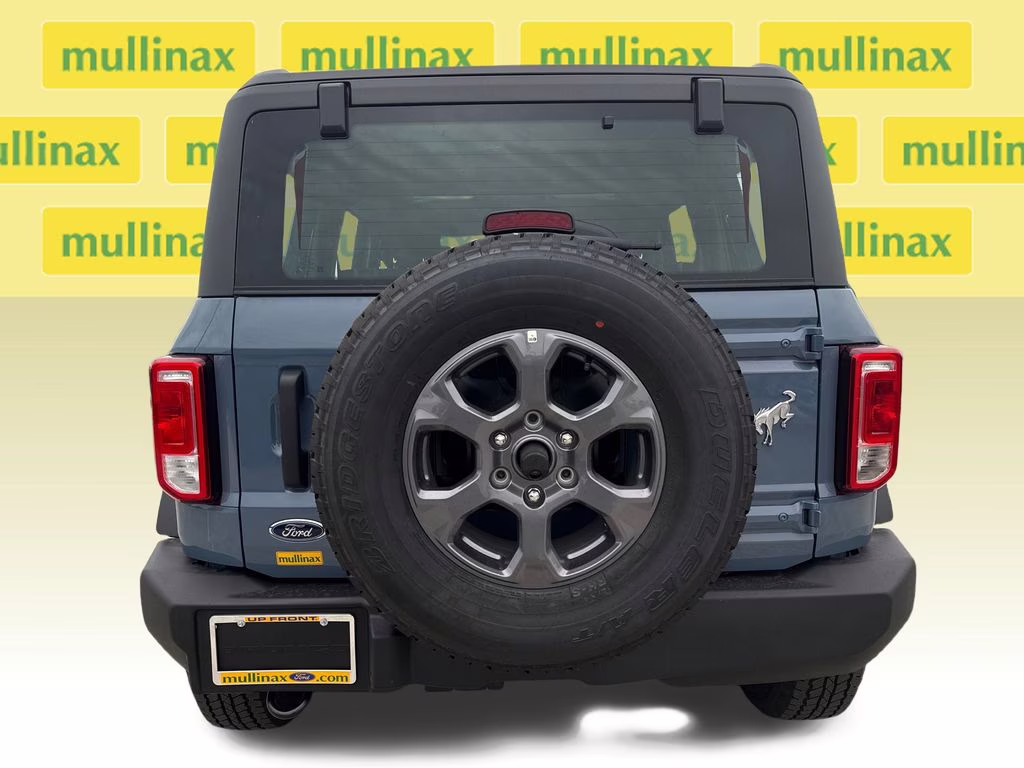 2025 Azure Gray Metallic Tri-Coat Ford Bronco Base 4X4 SUV