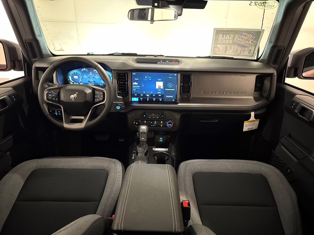 2025 Ruby Red Metallic Tinted Clearcoat Ford Bronco Big Bend 4X4 SUV