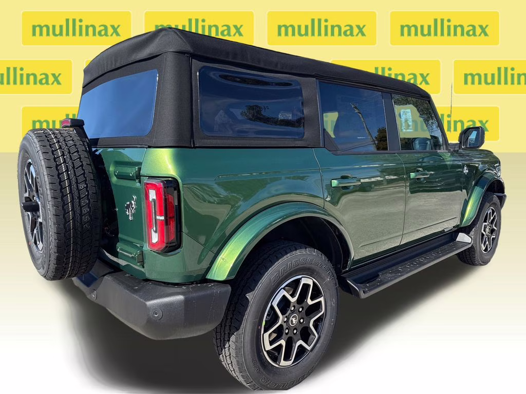 2025 Eruption Green Metallic Ford Bronco Outer Banks 4X4 SUV