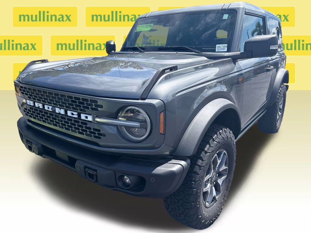 2025 Gray Metallic Ford Bronco Badlands 4X4 SUV