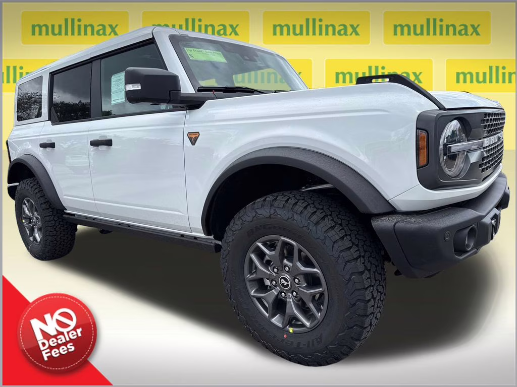 2025 Oxford White Ford Bronco Badlands 4X4 SUV