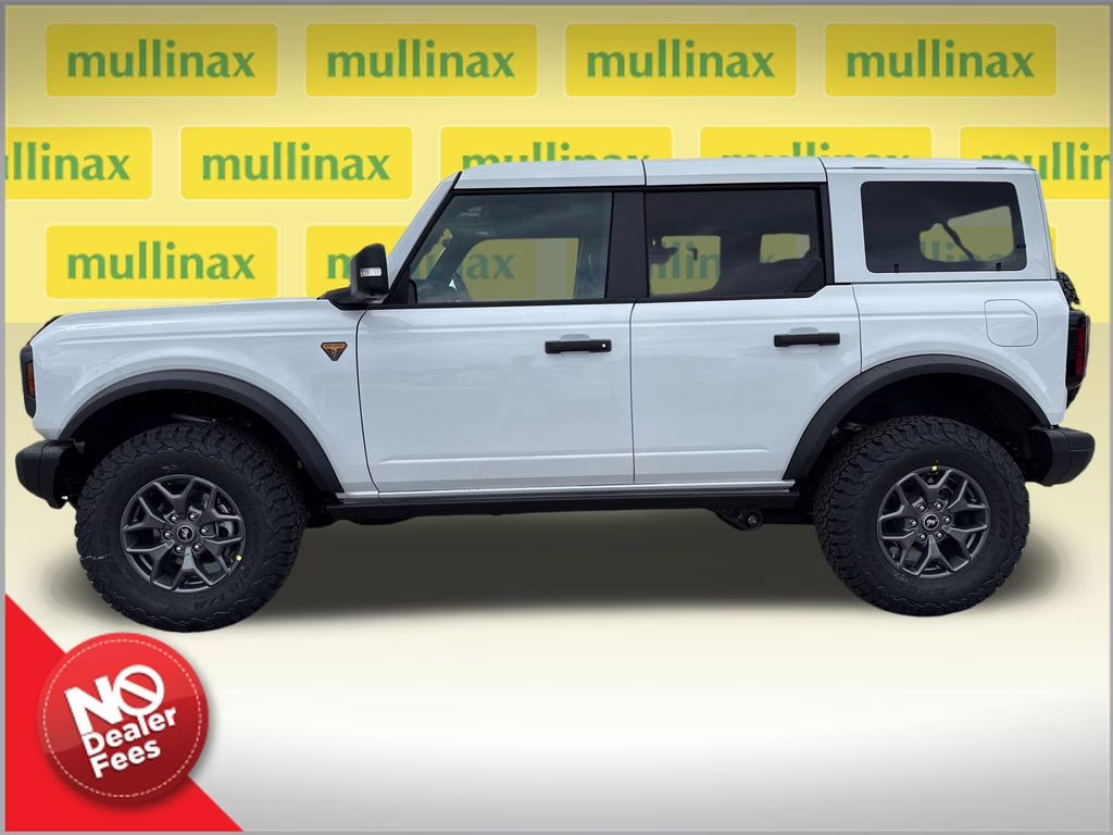 2025 Oxford White Ford Bronco Badlands 4X4 SUV