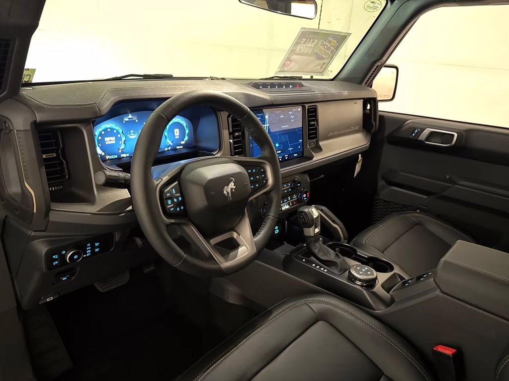 2025 Desert Sand Ford Bronco Badlands 4X4 SUV