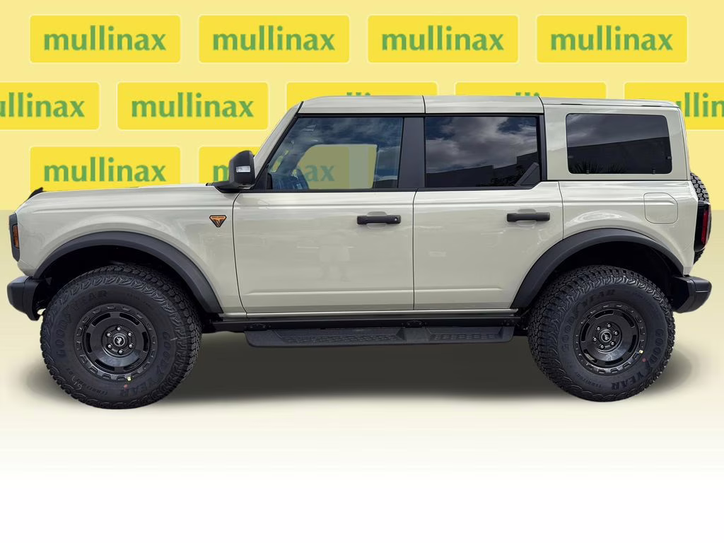 2025 Desert Sand Ford Bronco Badlands 4X4 SUV
