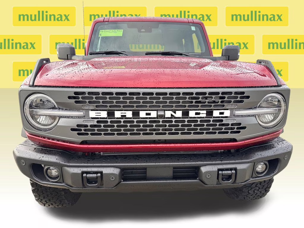 2025 Ruby Red Metallic Tinted Clearcoat Ford Bronco Badlands 4X4 SUV