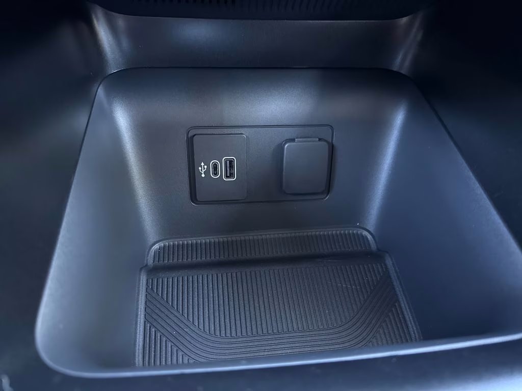 2026 Space White Metallic Ford Explorer Active RWD SUV